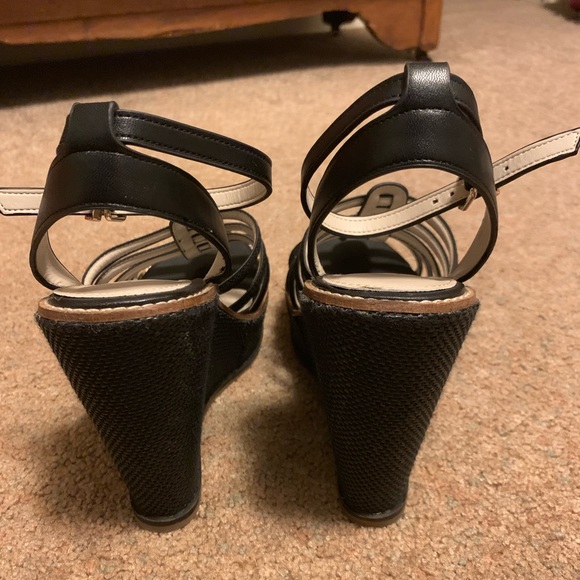 Aldo Wedges Size 8 - Picture 4 of 4